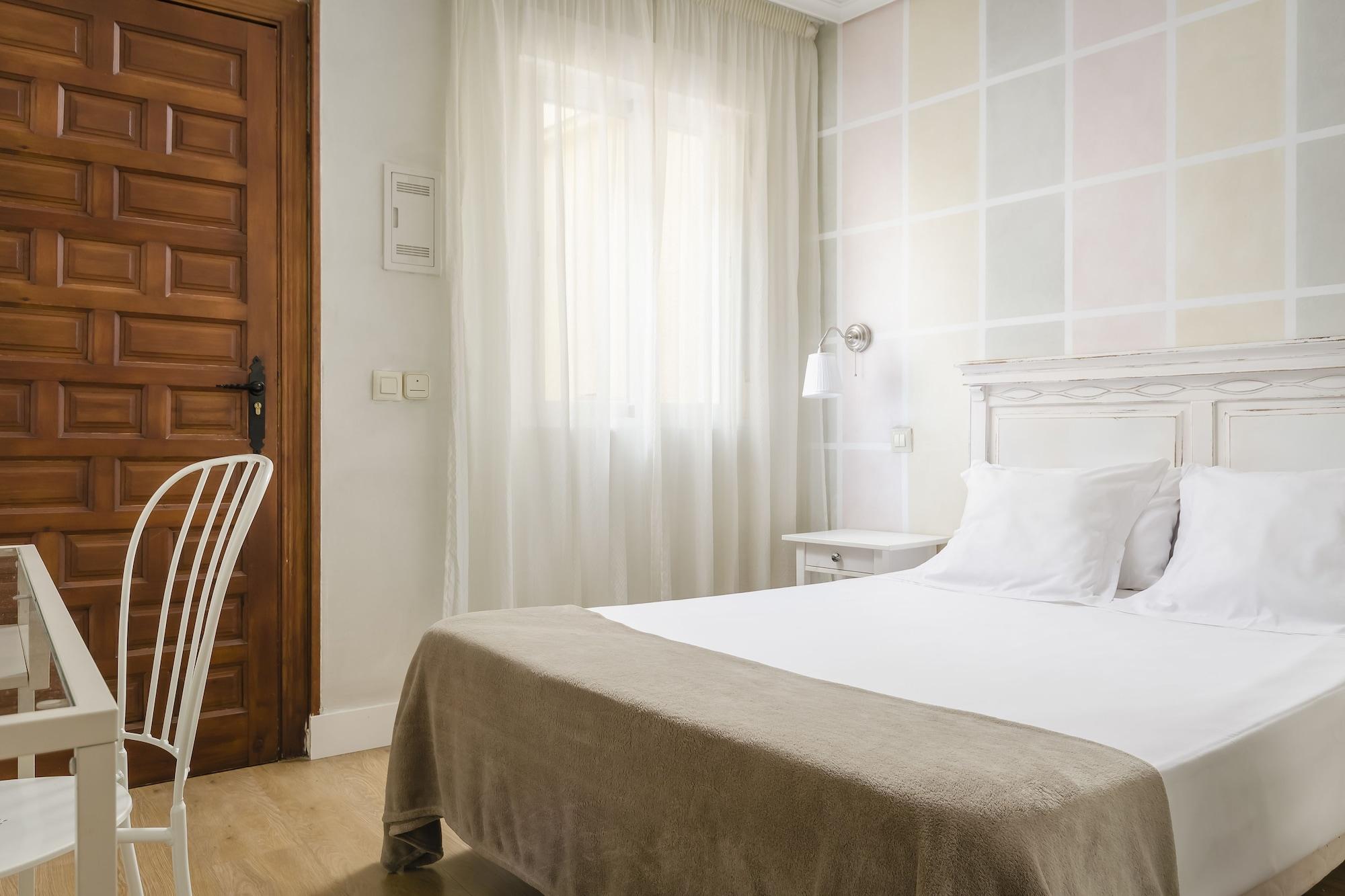 Yit Puerta Bisagra Hotell Toledo Exteriör bild