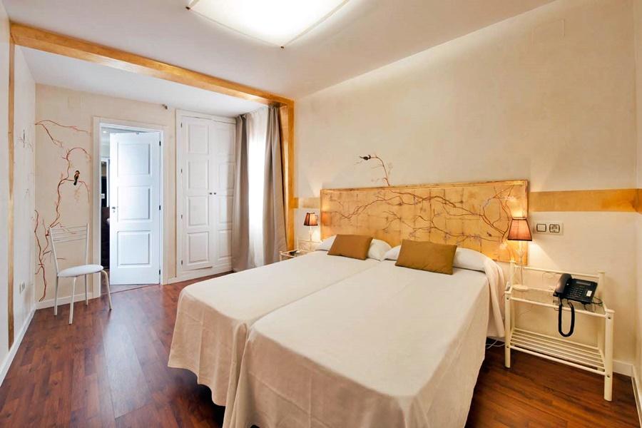 Yit Puerta Bisagra Hotell Toledo Exteriör bild