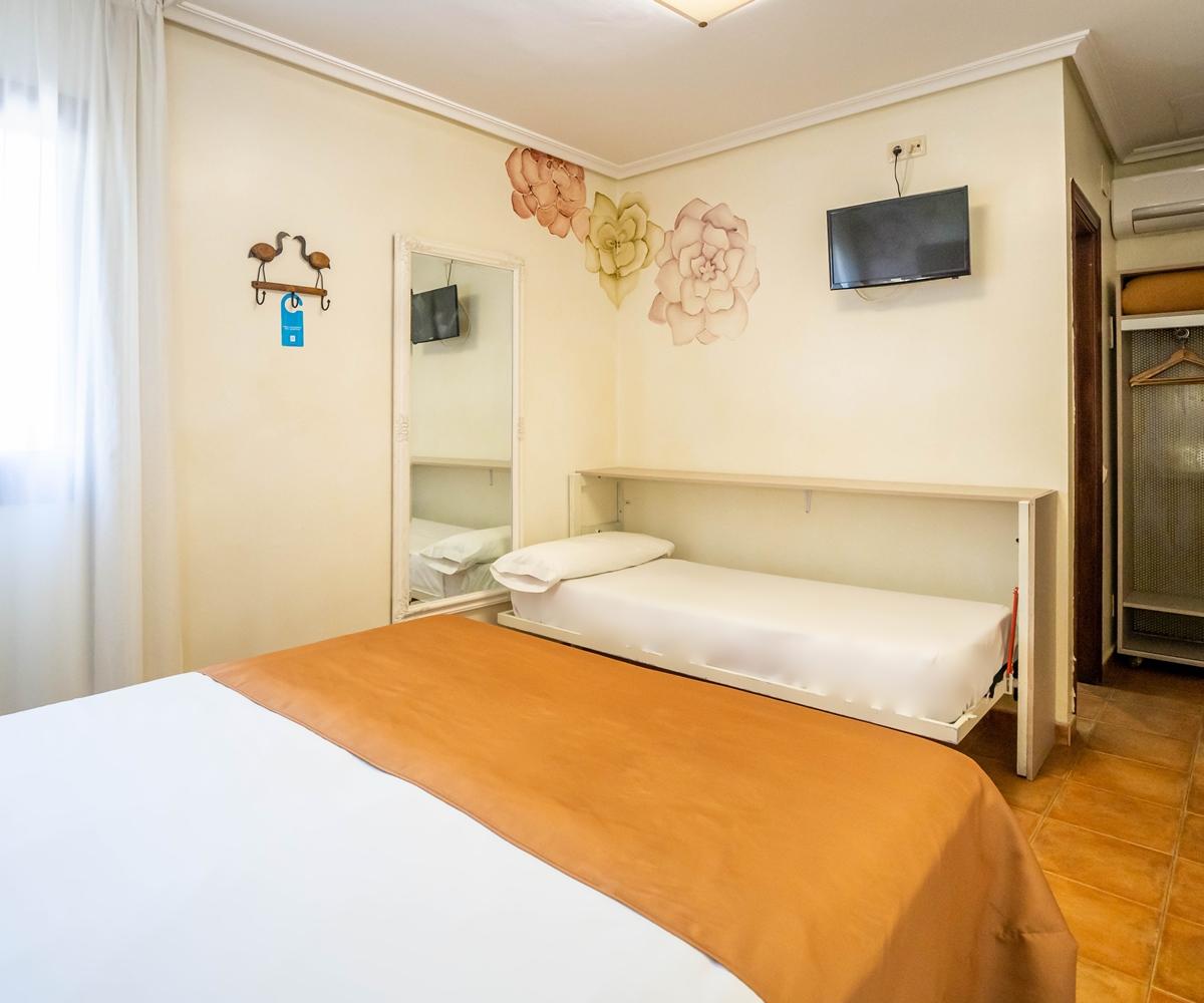 Yit Puerta Bisagra Hotell Toledo Exteriör bild
