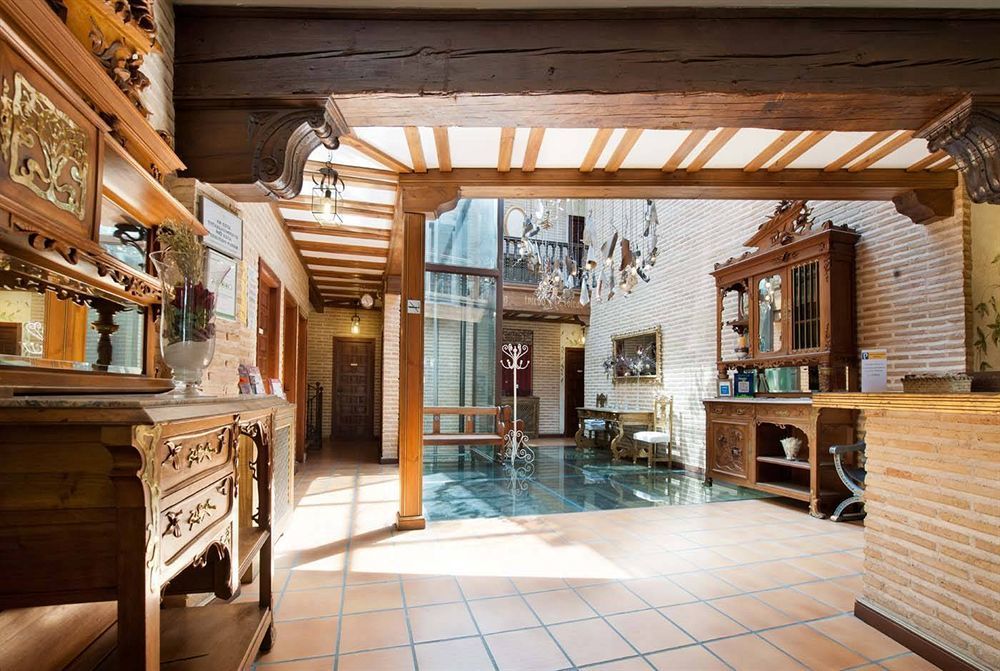 Yit Puerta Bisagra Hotell Toledo Exteriör bild